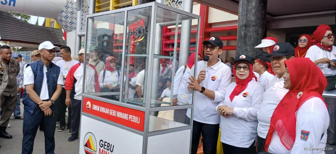21 pelaku UMKM terdampak banjir peroleh gerobak untuk berjualan 