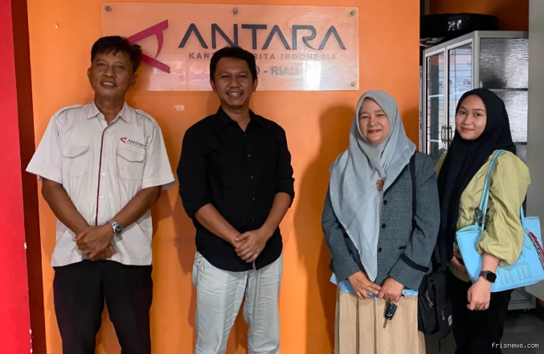 Humas Polteknas jajaki kerja sama pemberitaan dengan Antara Riau