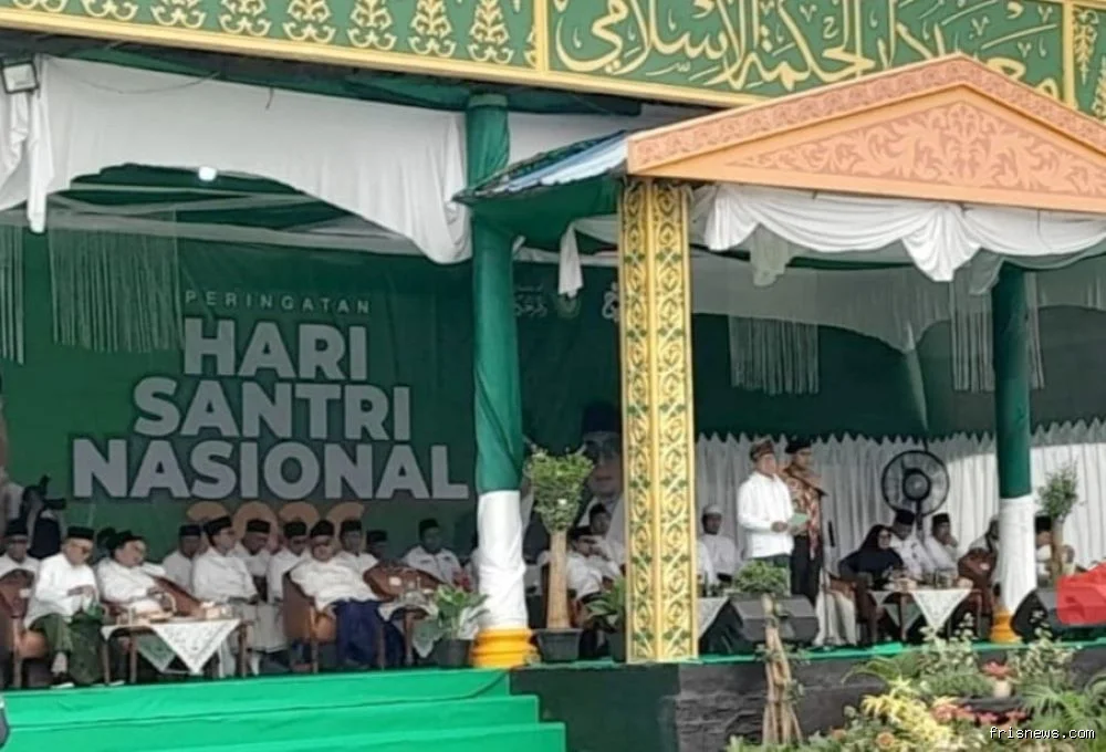 Menko PM: 23 juta penduduk hidup dibawah garis kemiskinan santri harus tingkatkan keterampilan