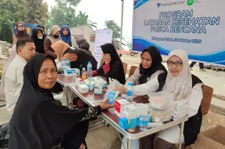 ParagonCorp- IZI Sumatera Barat berikan layanan cek kesehatan bagi 125 Warga terdampak galodo di Kabupaten Solok